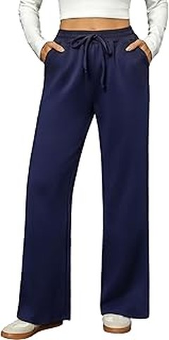 Accesorios ideales para llevar con pantalón azul marino