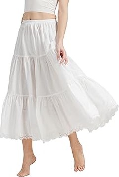 Alternativas creativas a la falda blanca clásica