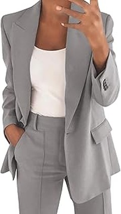 Las mejores chaquetas de oficina para impresionar en entrevistas laborales