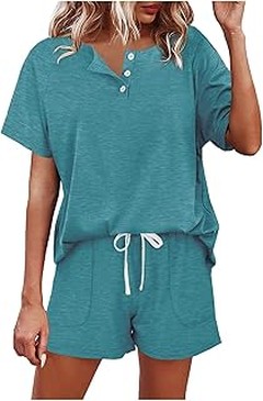 Soluciones sencillas para combinar pantalones verdes en mujer