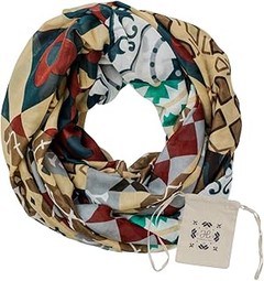 Combina pañuelos y foulards con tus looks informales