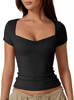 Mejora la duración de tus camisetas básicas con estos cuidados