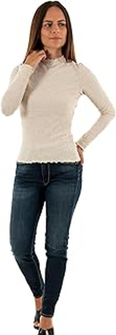 Consejos esenciales para mantener tu ropa casual básica en buen estado