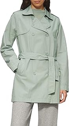 Consejos para llevar una gabardina verde en climas húmedos