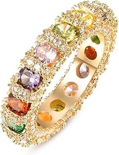 ** Comparativa de Anillos con Diferentes Tipos de Piedras de Color