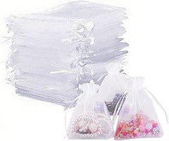Mejores marcas de joyería para invitadas de boda: comparativa detallada