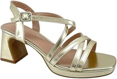 Sandalias Metalizadas vs. Otros Materiales: ¿Cuál Elegir para Tu Boda?