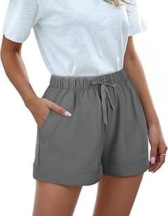 Shorts Anchos y Cortos Ajustados: ¿Cuál Elegir para el Verano?