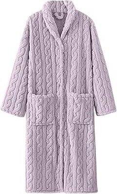 Cómo cuidar y mantener tu abrigo tipo batín mujer