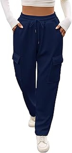 ¿Cuáles son los errores comunes al combinar un pantalón azul marino?