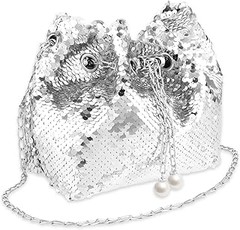 Descubre qué son los bolsos metalizados y de brillo