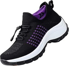 ¿Cuáles son las mejores zapatillas deportivas para caminar en terrenos irregulares?
