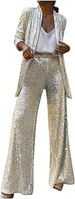 Estampados y texturas ideales para combinar con pantalones beige