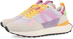 ¿Por qué elegir sneakers de colores neutros para tu outfit femenino?